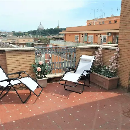 Apartment Vatican Flowers Ii *